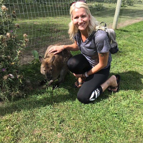 Meet your Posher, Britt - Picture 1 of 1